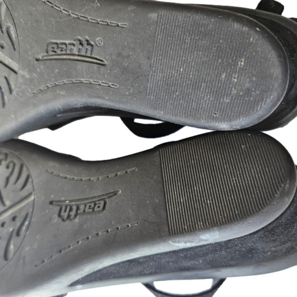 EARTH Caper Suede Wedge EUC - Picture 8 of 9